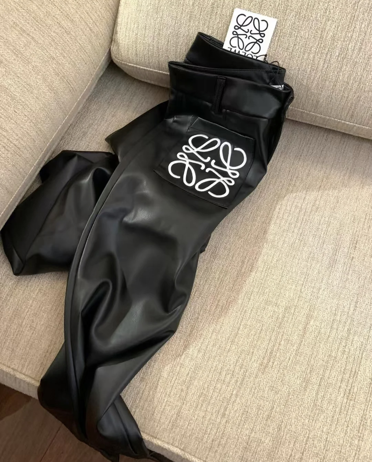 LEW Big logo long leather pants