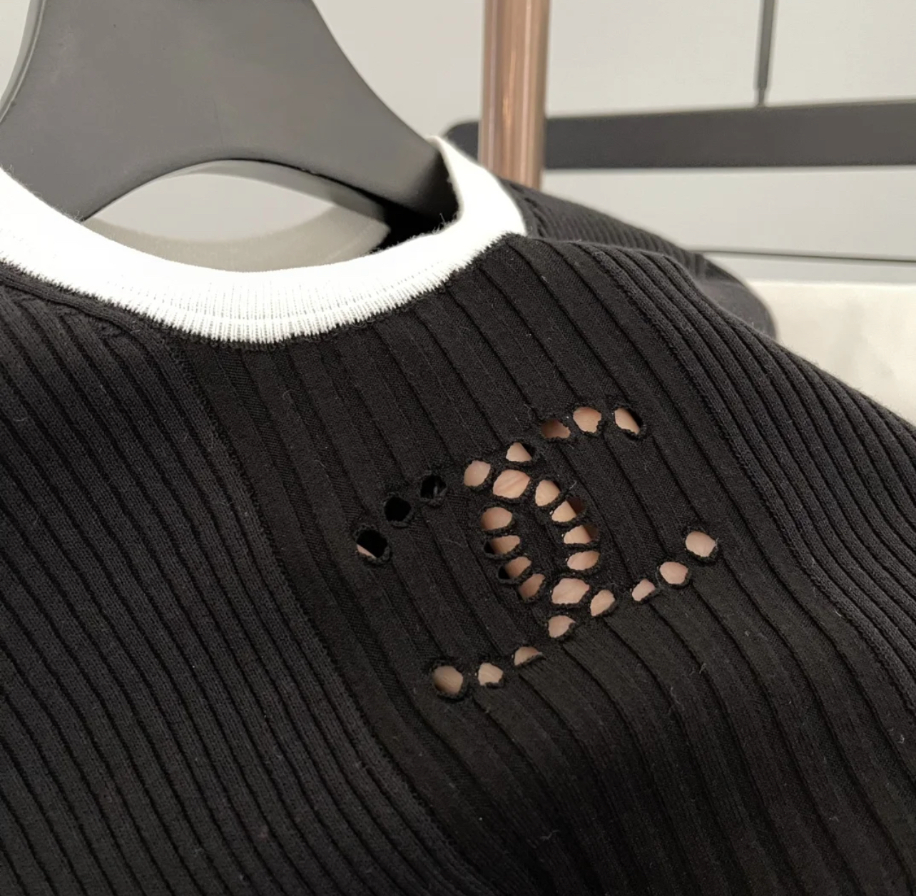 XX Hollow knit short sleeves