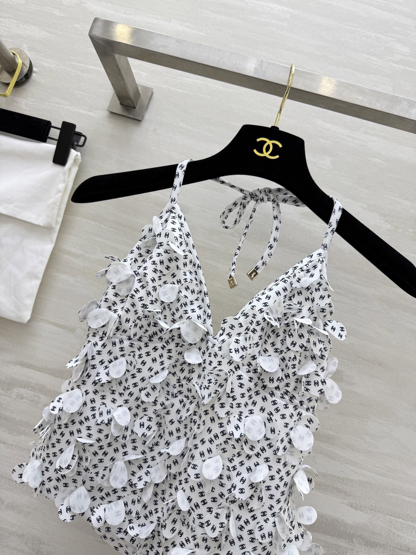 CHAN 25SS Hanging neck straps, straps, and suspenders