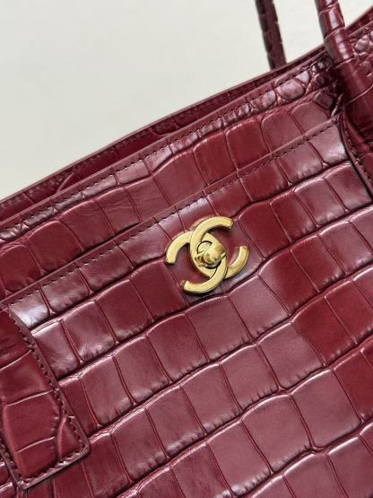 CC26SS Black Croc Embossed Tote