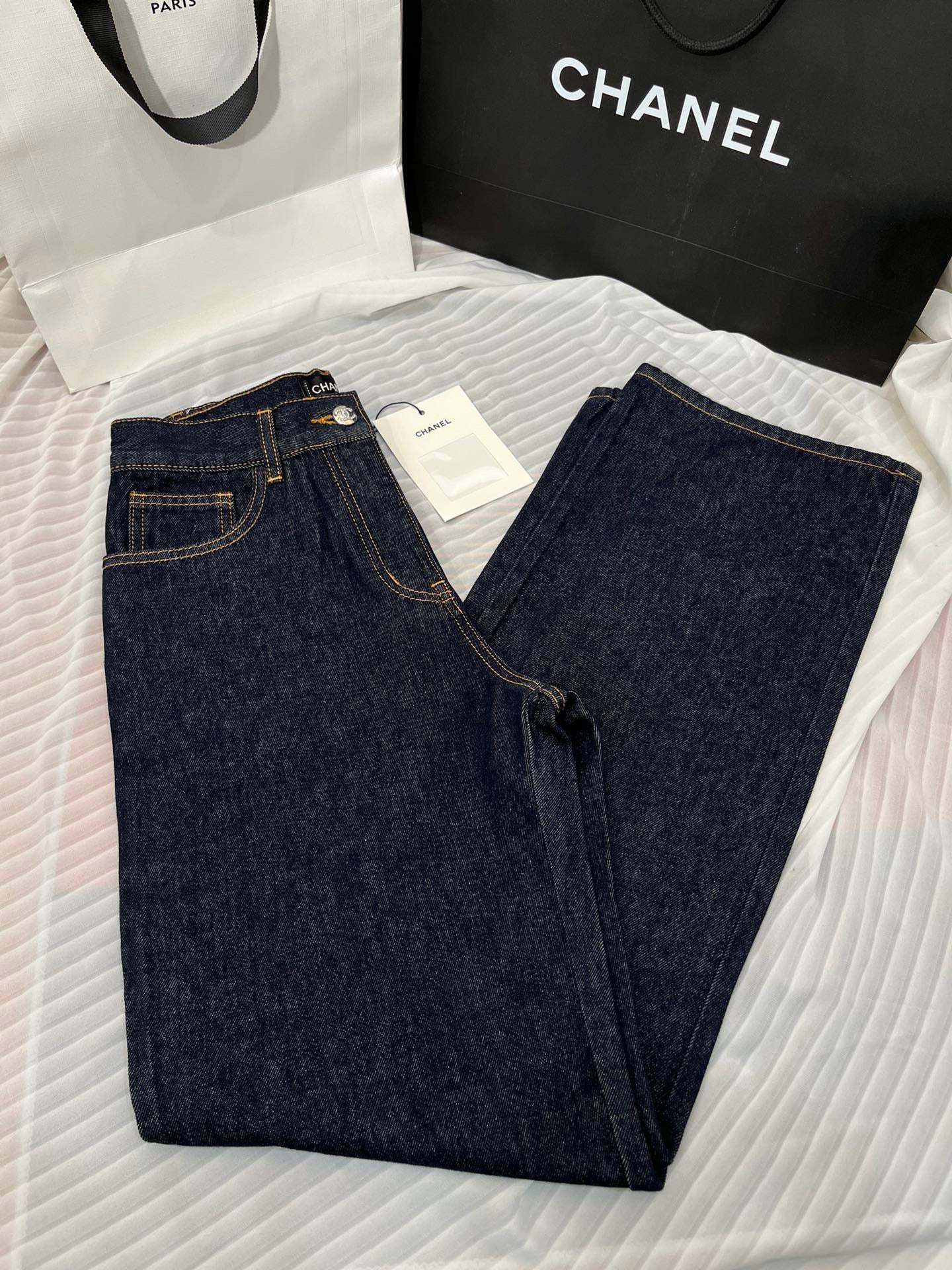 CHNEL DARK denim jeans