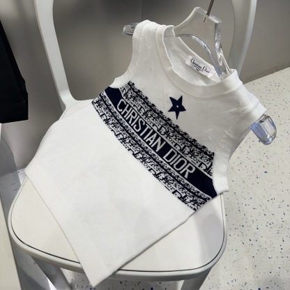 DIA 2025SS Dark flower knitted vest