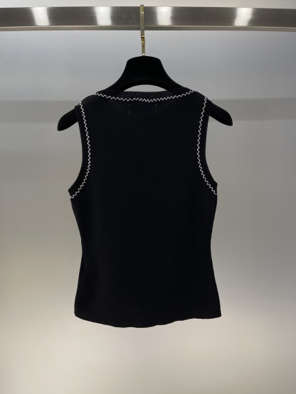 XX Wave edge knitted vest in 2 colors