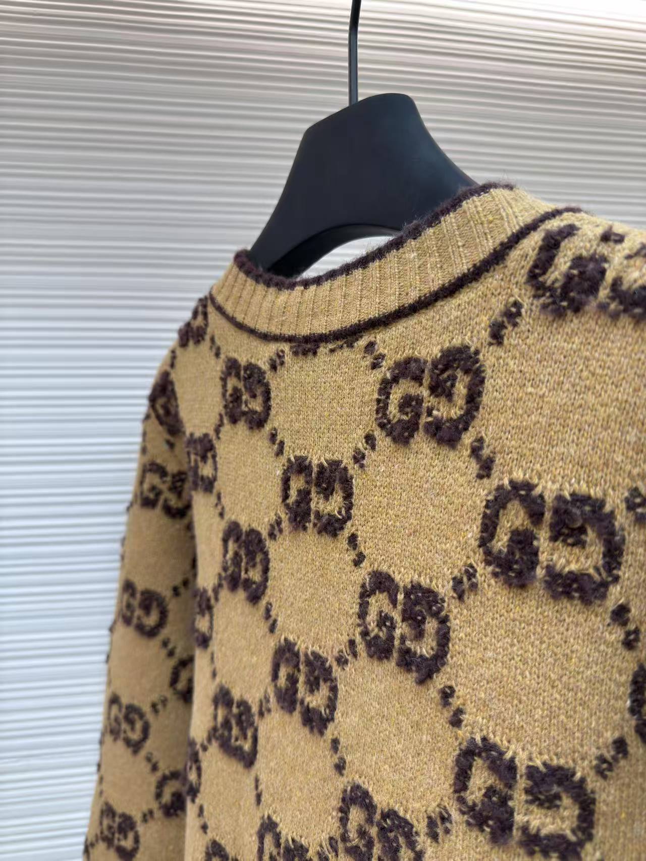 GG Round neck double G letter thick wool cardigan