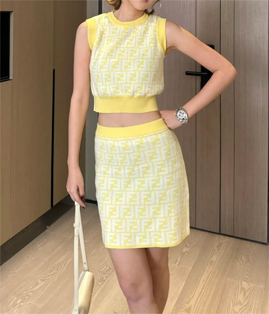 FEND25SS Spring/Summer Colour Blocking Set