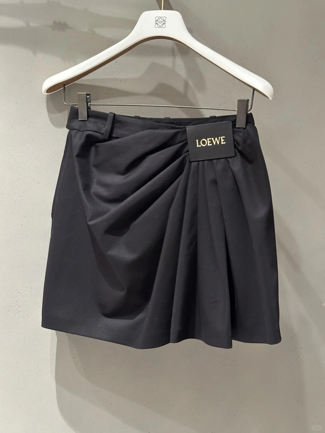 LOE Pleated High Waist Skinny Half Skirt