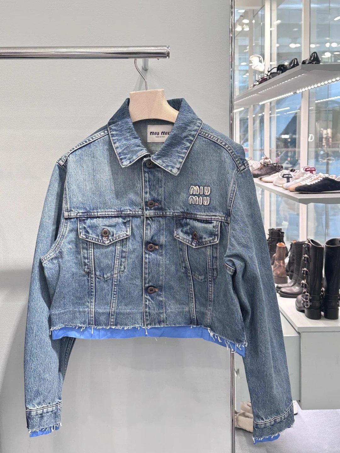 MIU new monogrammed embroidered lapel denim jacket