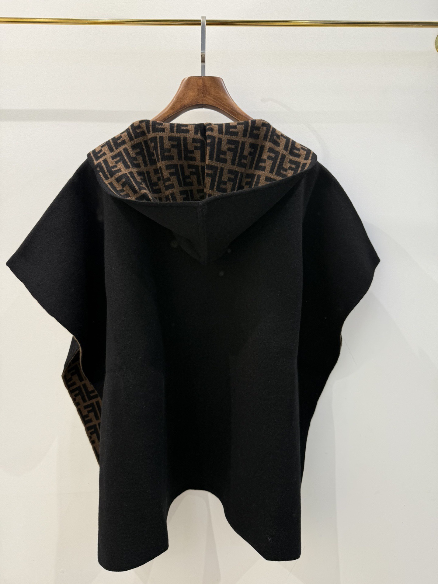 FEN 2025SS Hooded double-sided cashmere cape