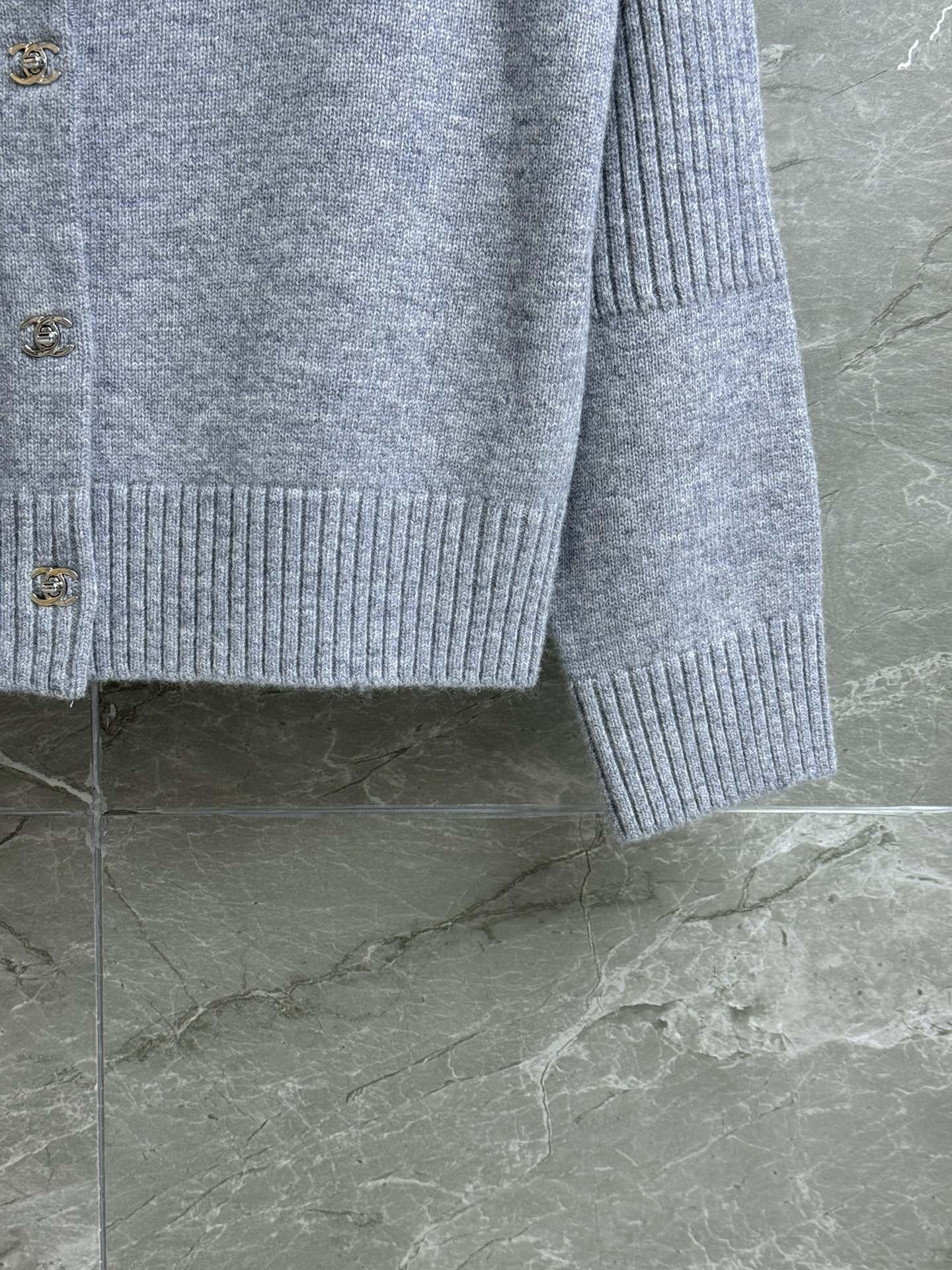 CC Exquisite button knit cardigan