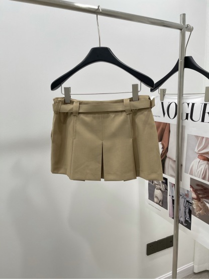 MM Pleated skirt with belt