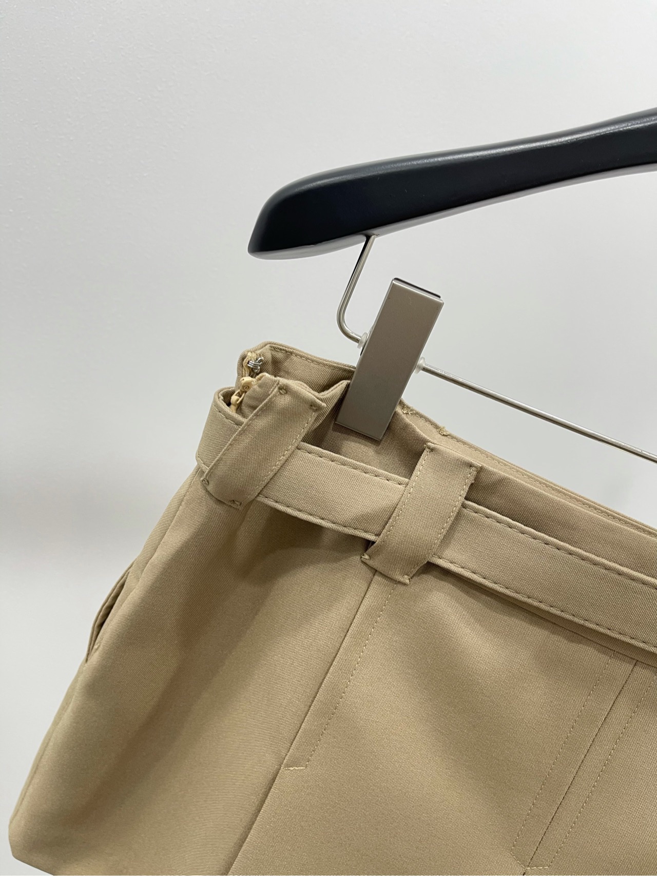 MM Pleated skirt with belt