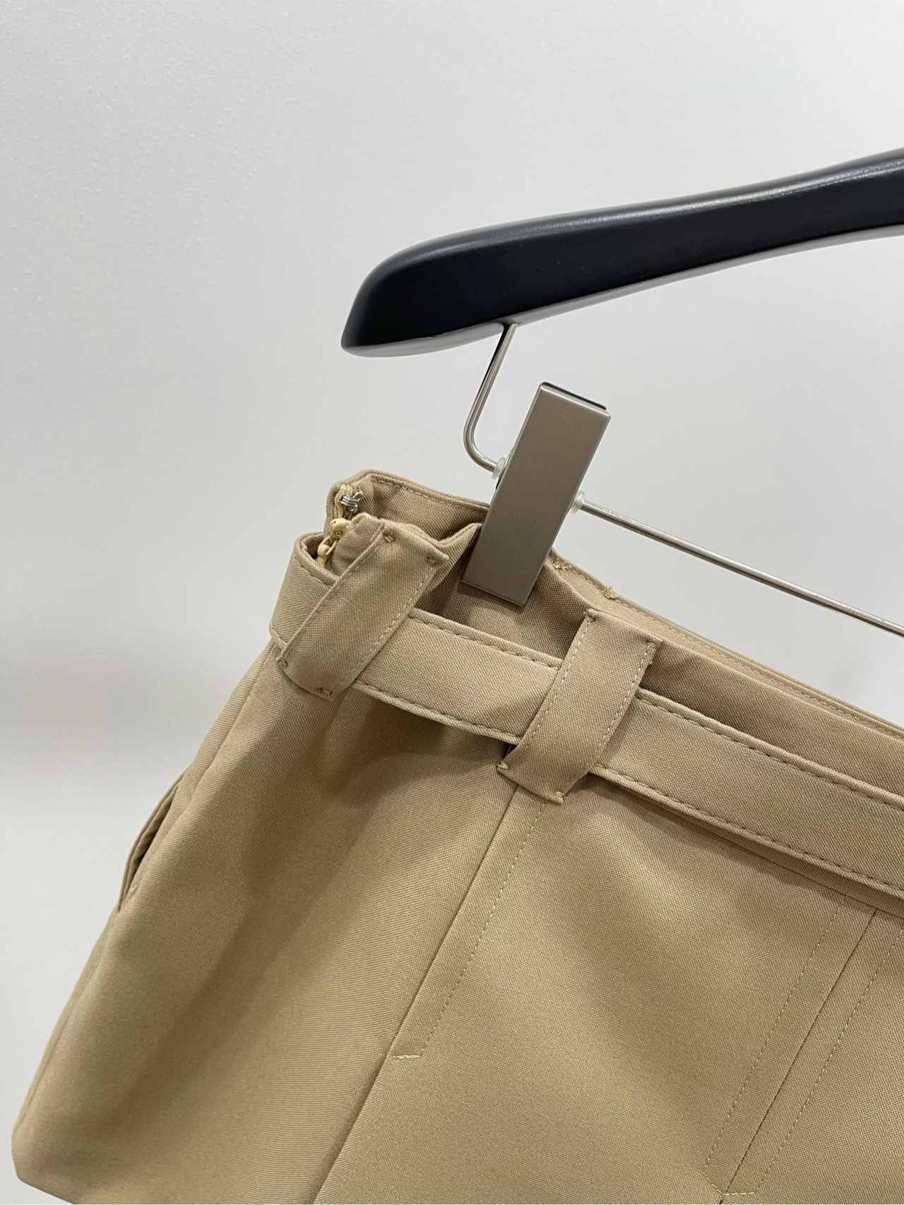 MM Pleated skirt with belt