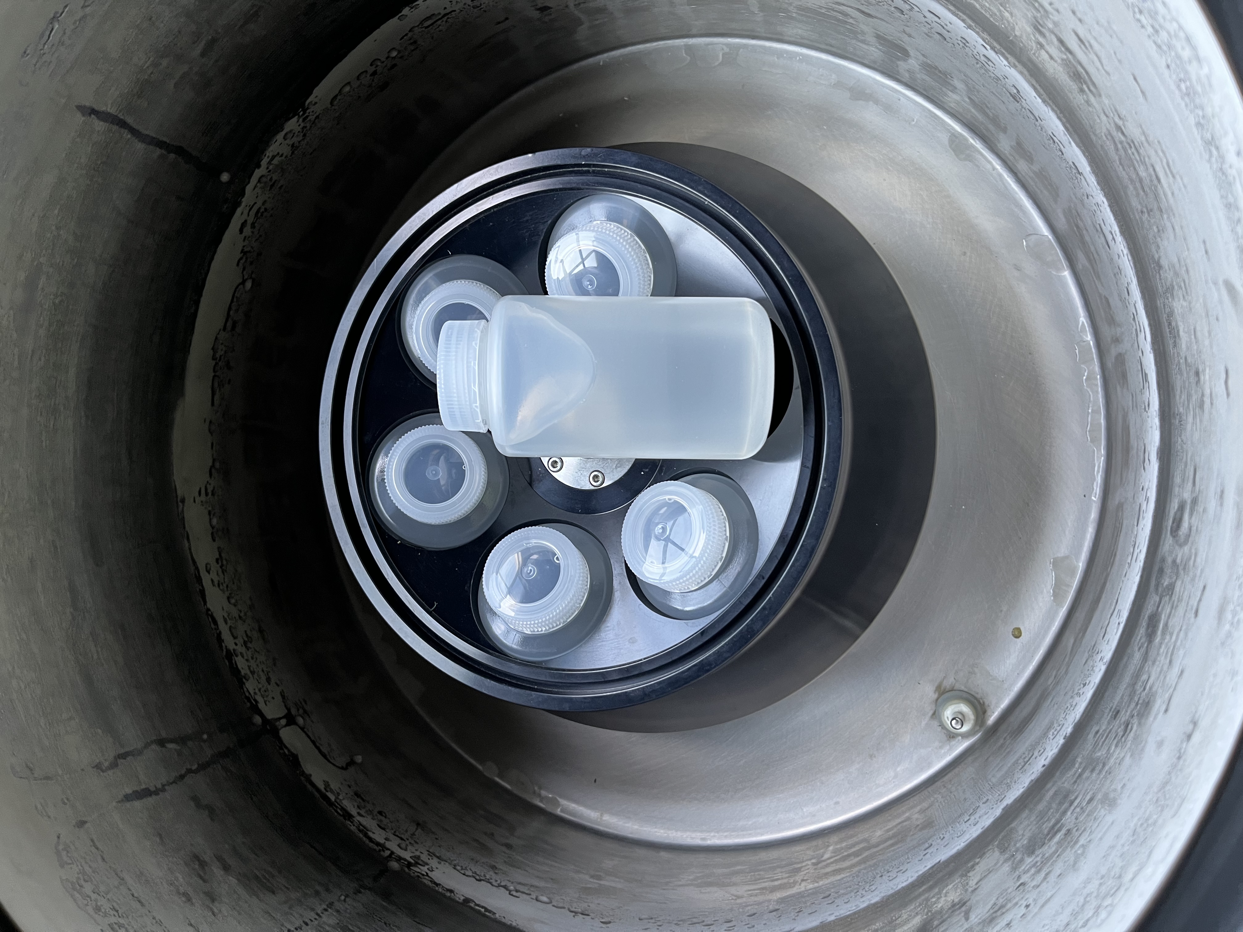 61x122.7mm in Size 250ml High-Speed Centrifgal Bottle-乐朴医疗