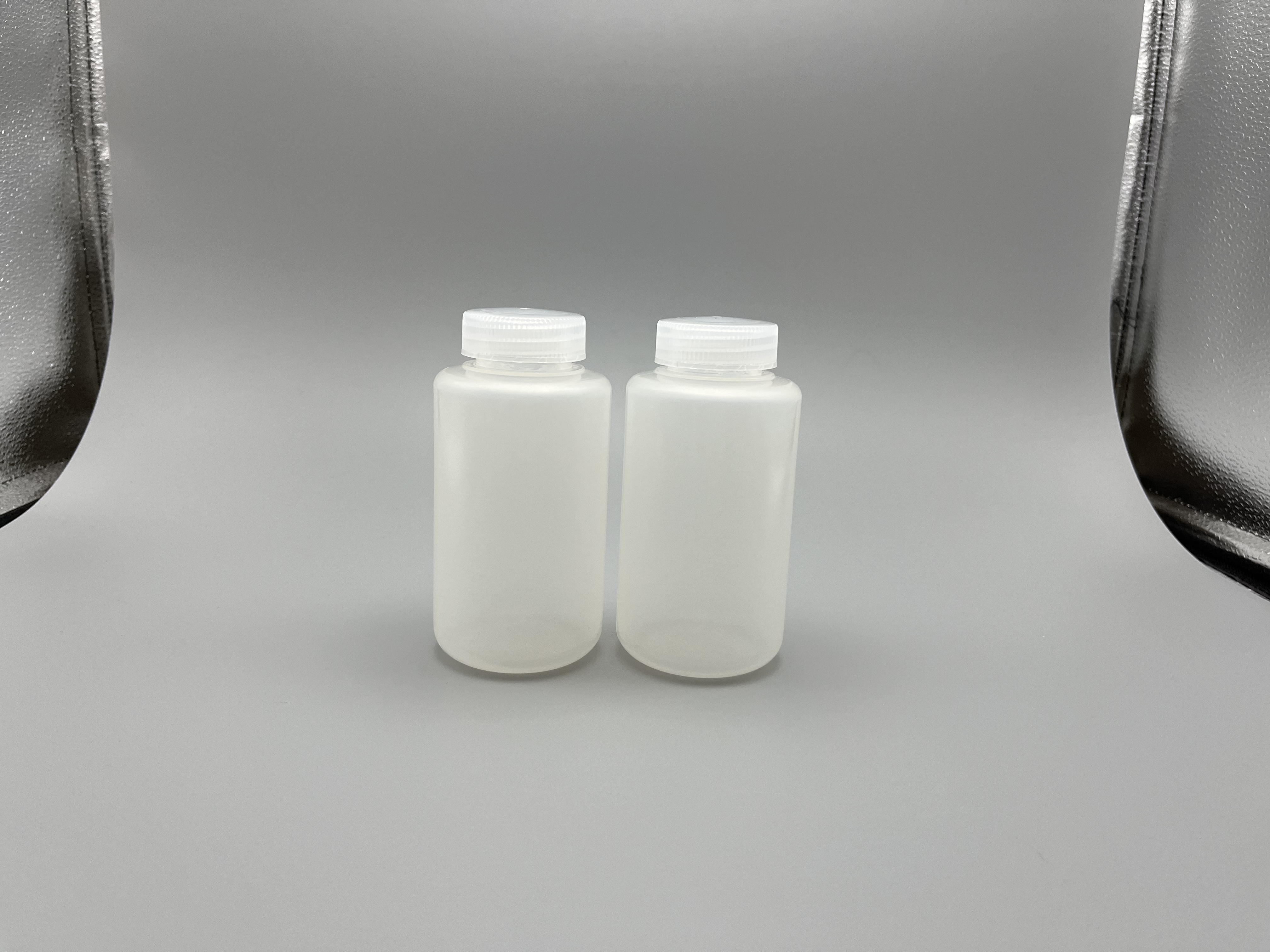 61x122.7mm in Size 250ml High-Speed Centrifgal Bottle-乐朴医疗