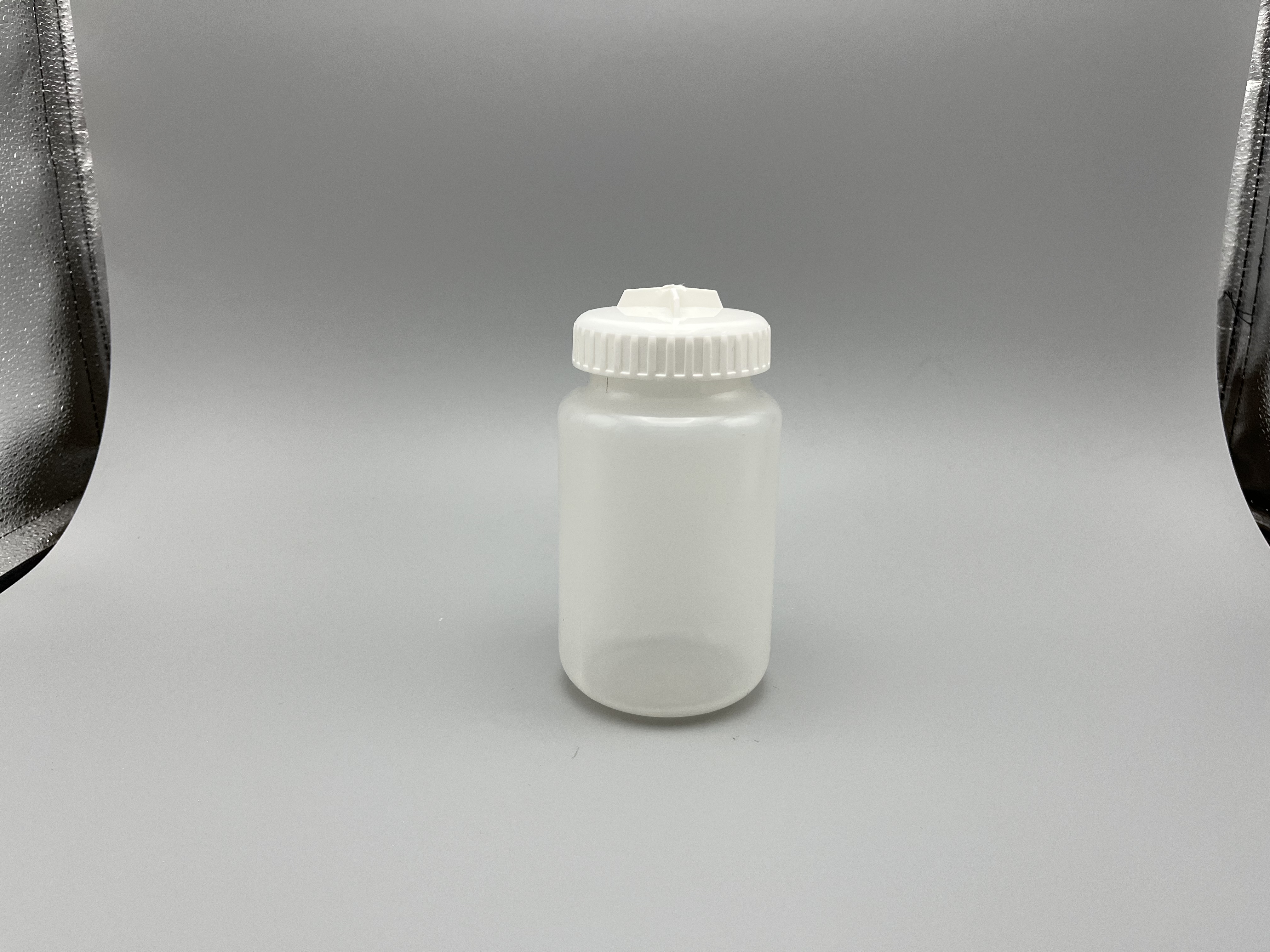 79.5x147.5mm in Size 500ml Low-Speed Centrifgal Bottle-乐朴医疗