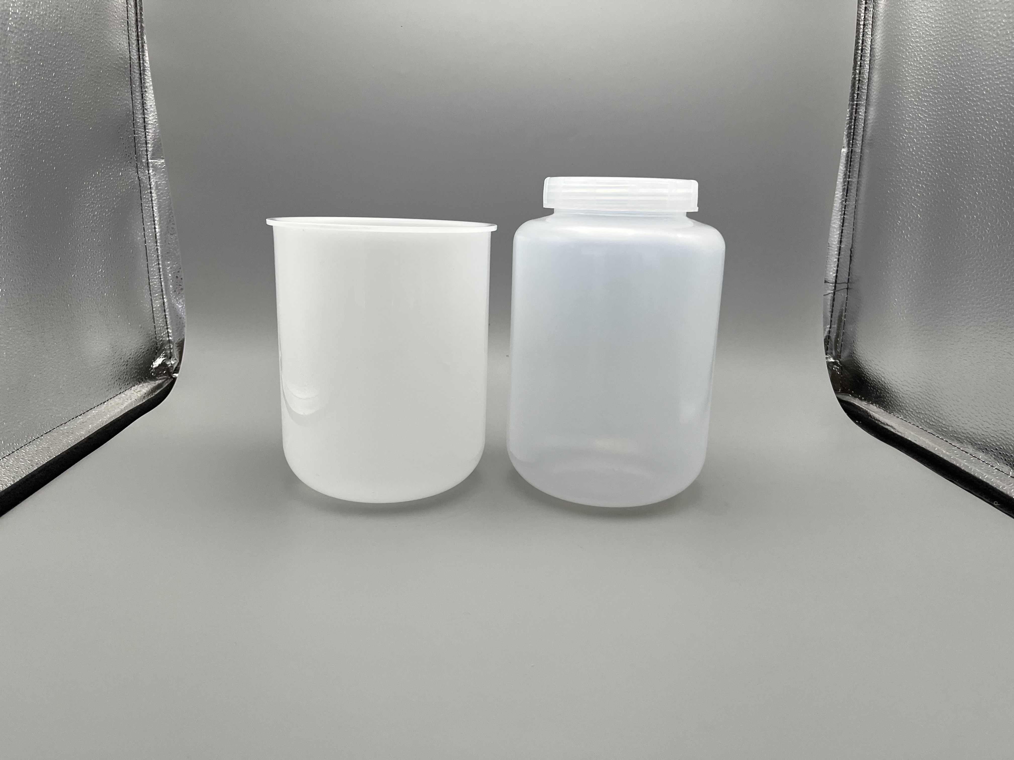 130x196mm in Size 2000ml Centrifgal Bottle-乐朴医疗
