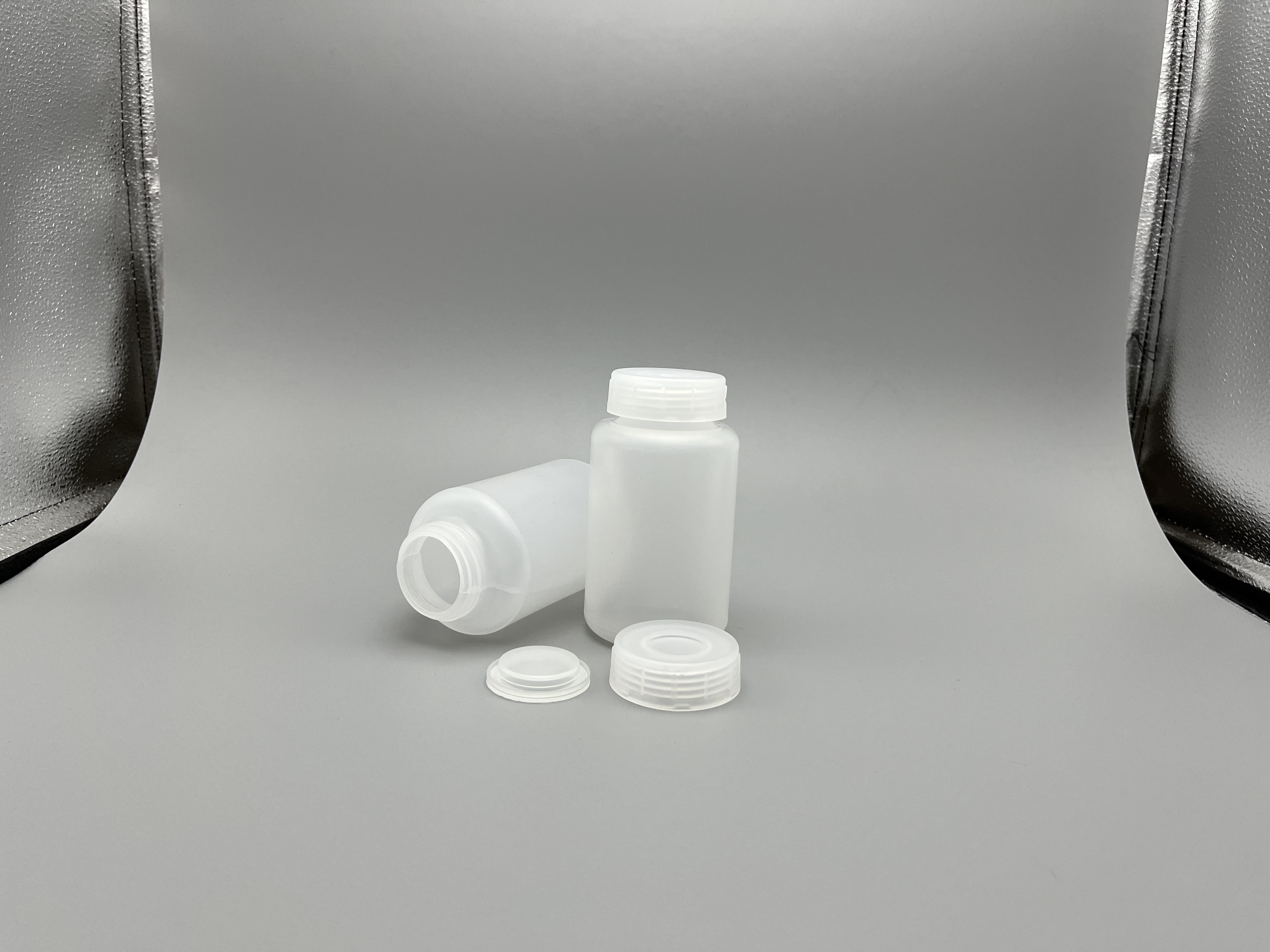 63x110mm in Size 250ml Low-Speed Centrifgal Bottle-乐朴医疗