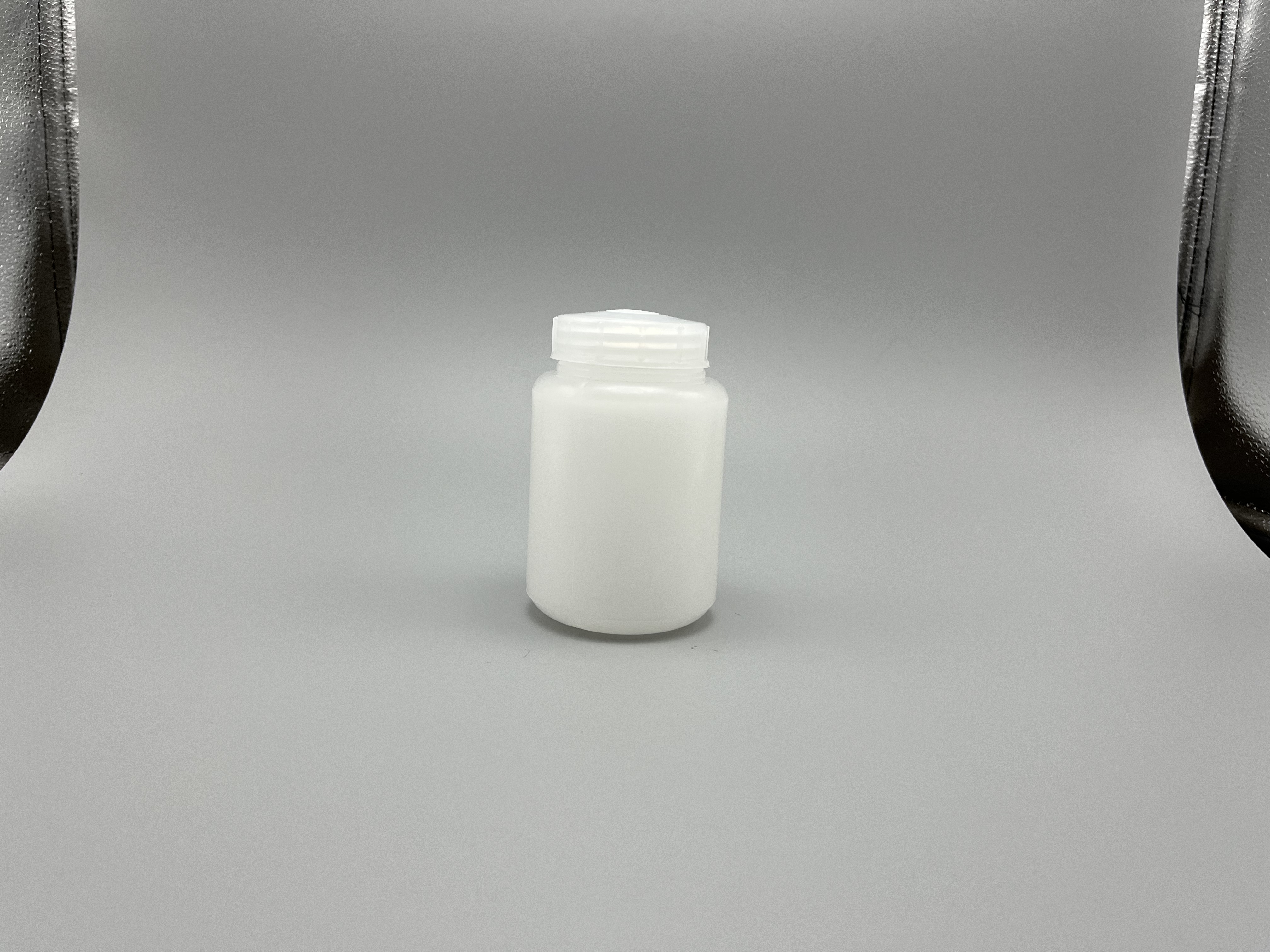 67.5x108mm in Size 250ml Low-Speed Centrifgal Bottle-乐朴医疗