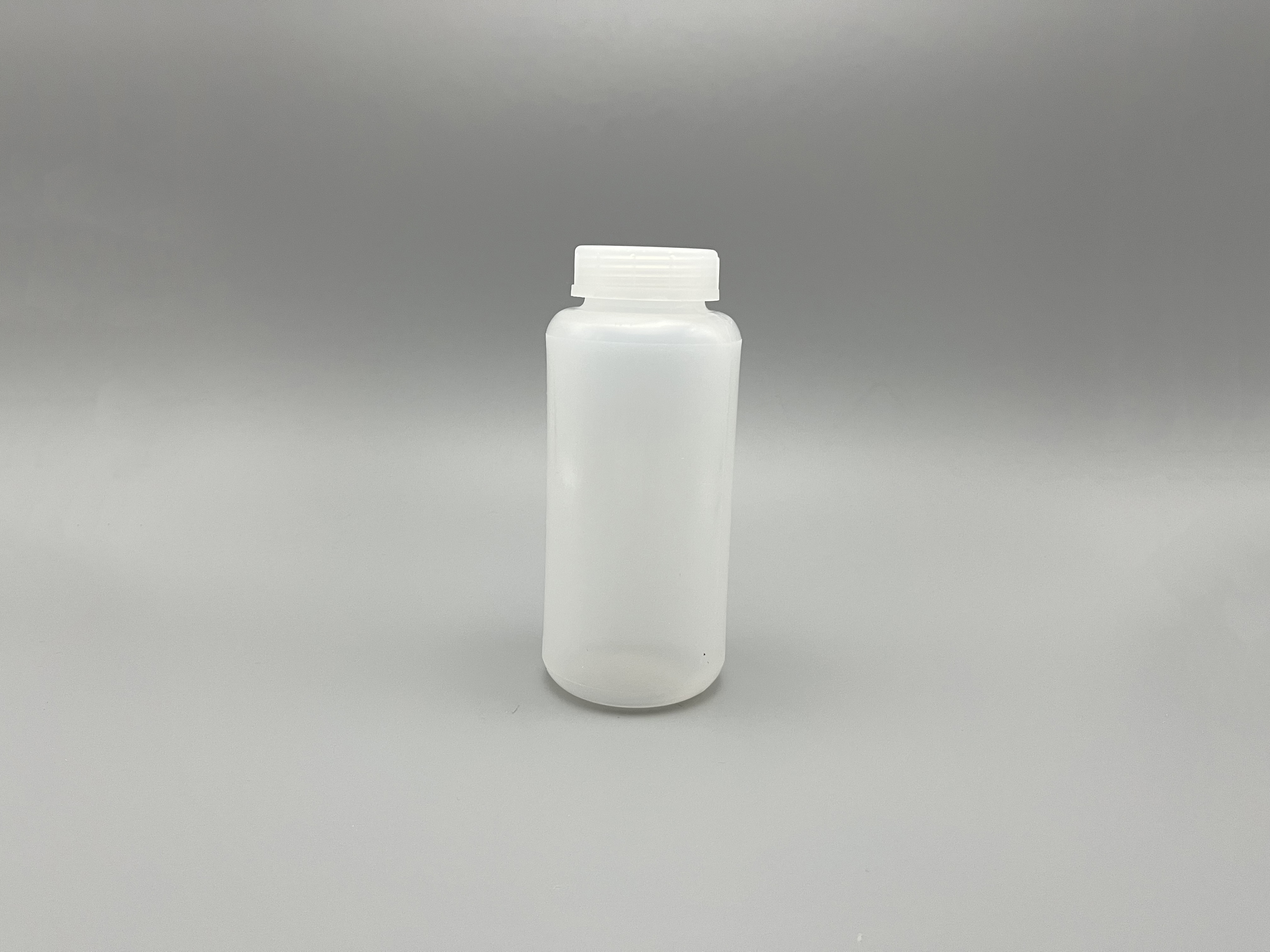 69x167mm in Size 500ml High-Speed Centrifgal Bottle-乐朴医疗