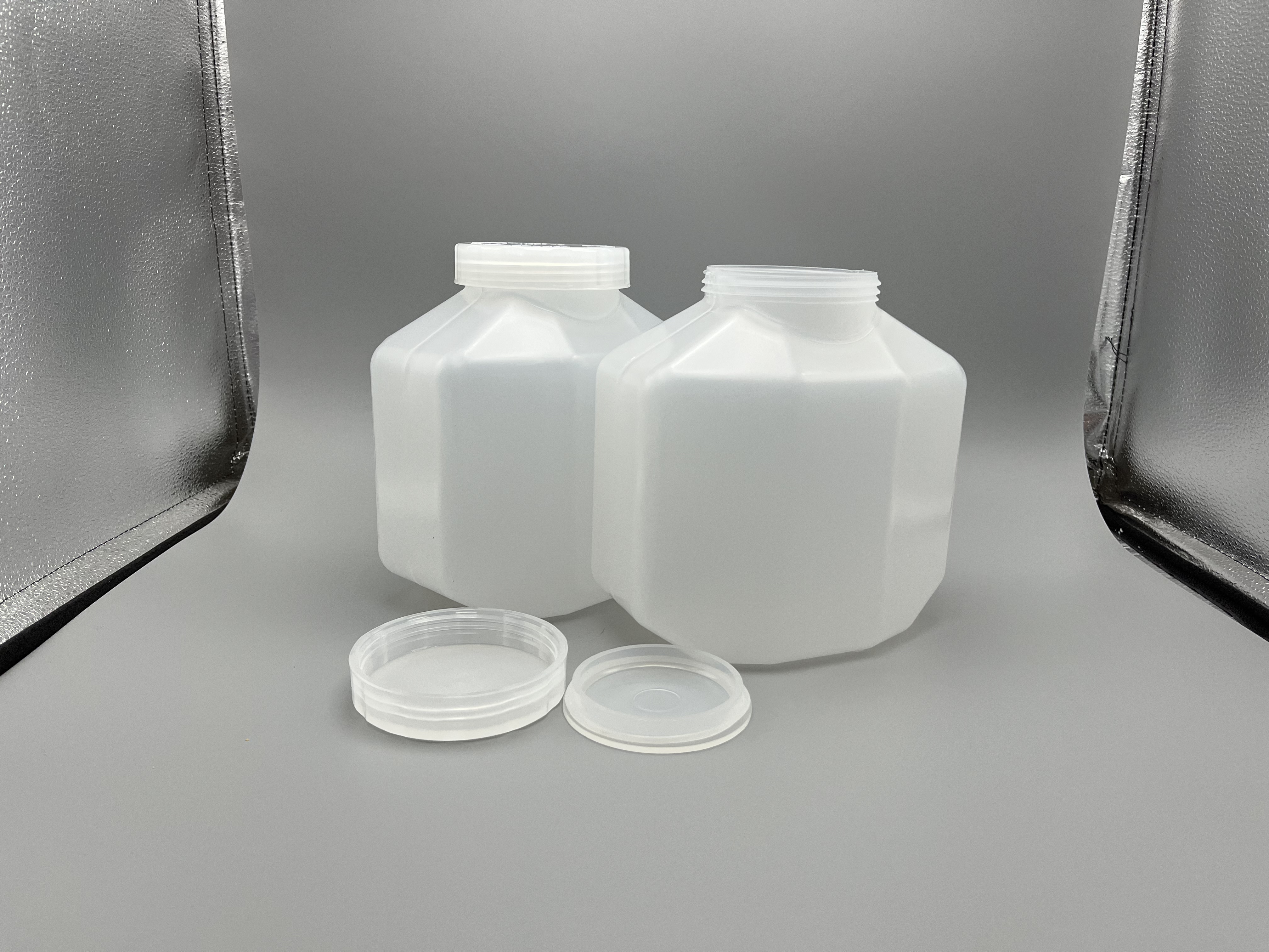 175x114x185mm in Size 2400ml Centrifgal Bottle-乐朴医疗