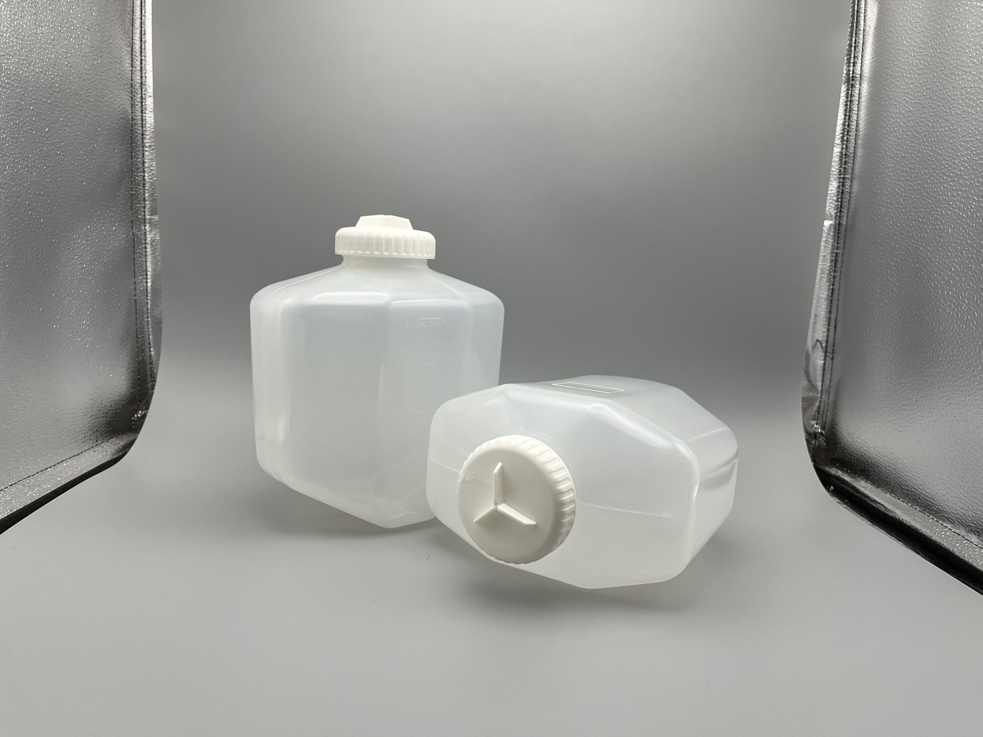 175x110x207mm in Size 2400ml Centrifgal Bottle-乐朴医疗