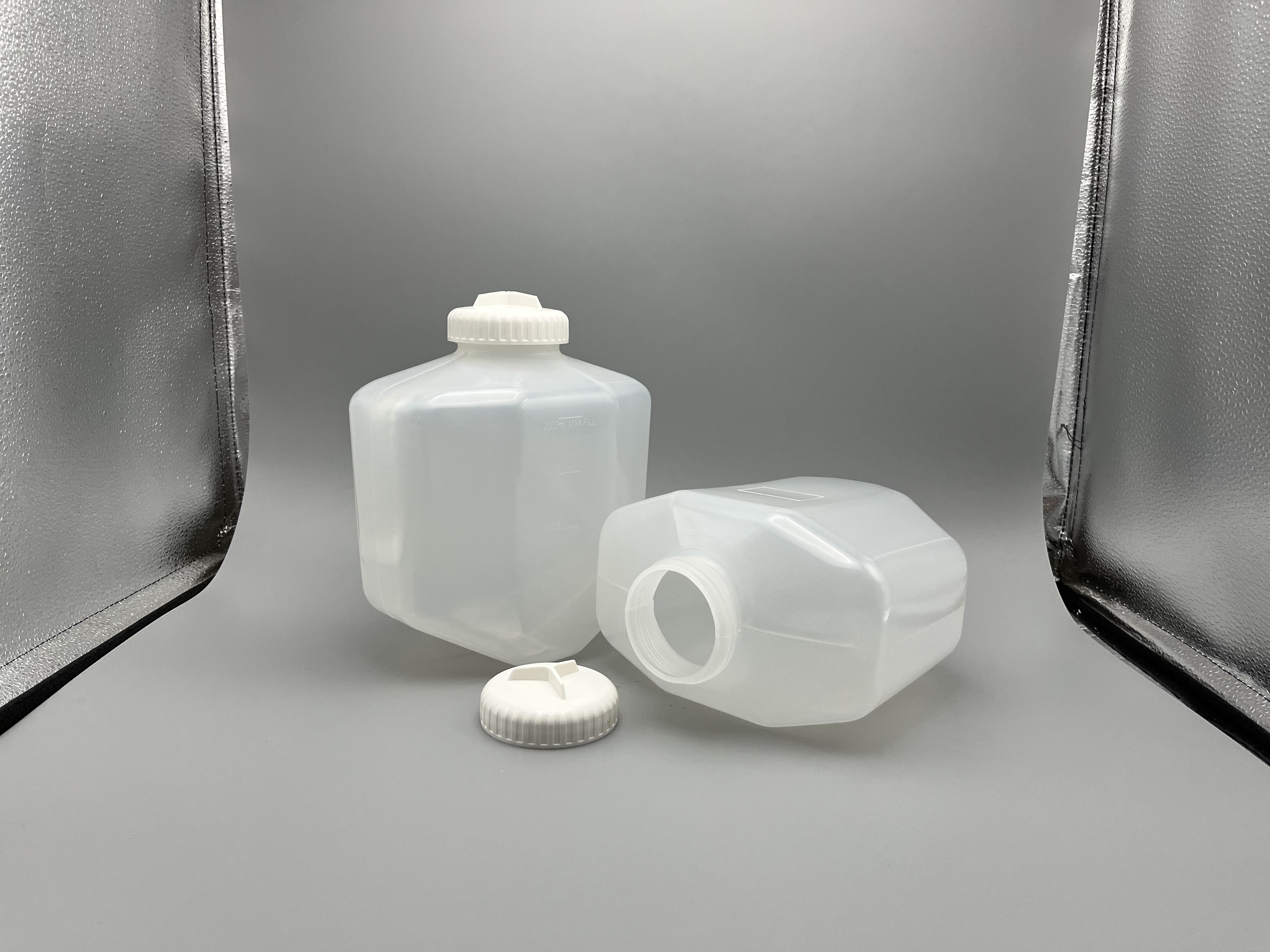 175x110x207mm in Size 2400ml Centrifgal Bottle-乐朴医疗