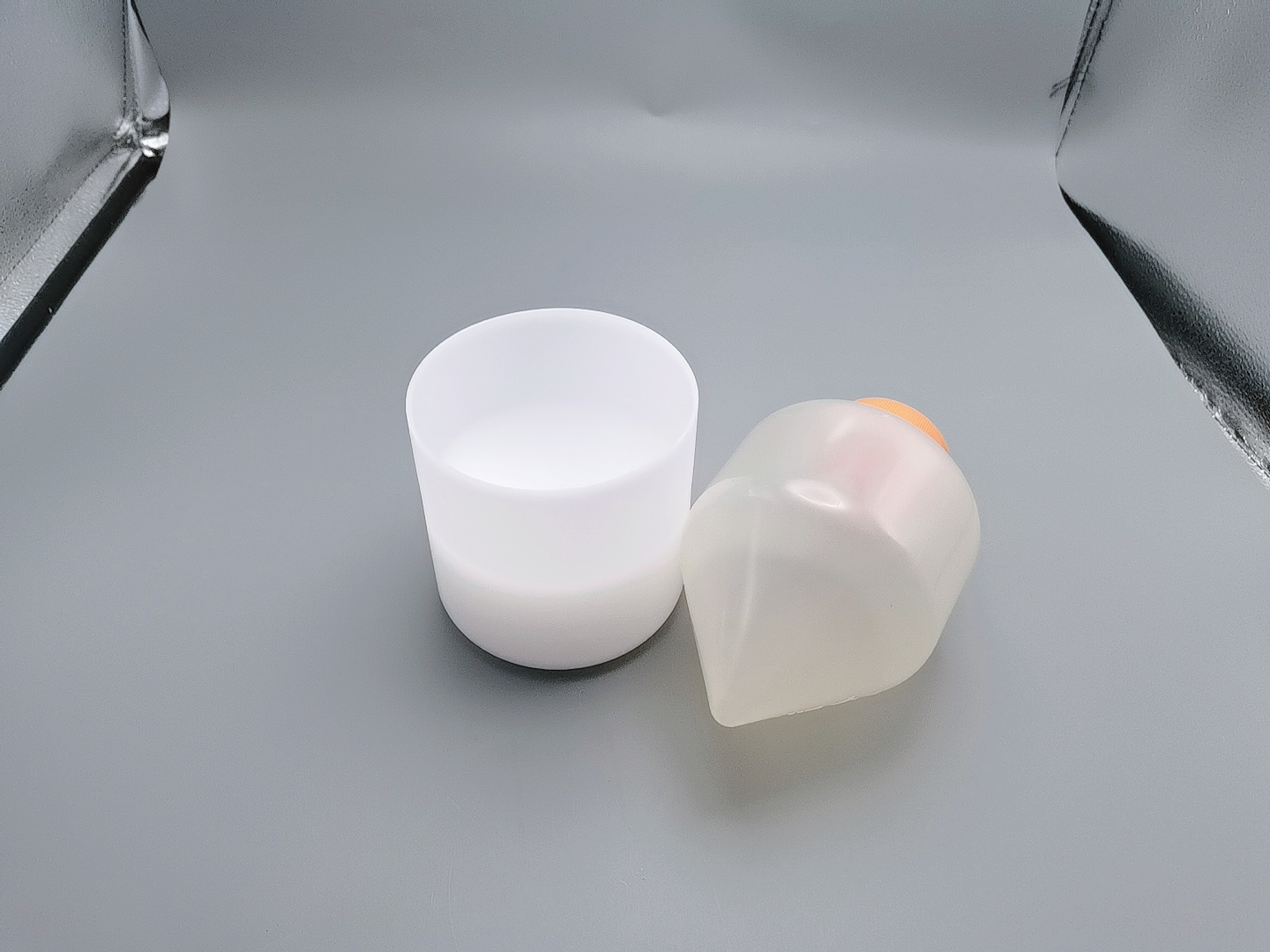 750ml to 500ml Conical-bottom Centrifuge Adapter-乐朴医疗