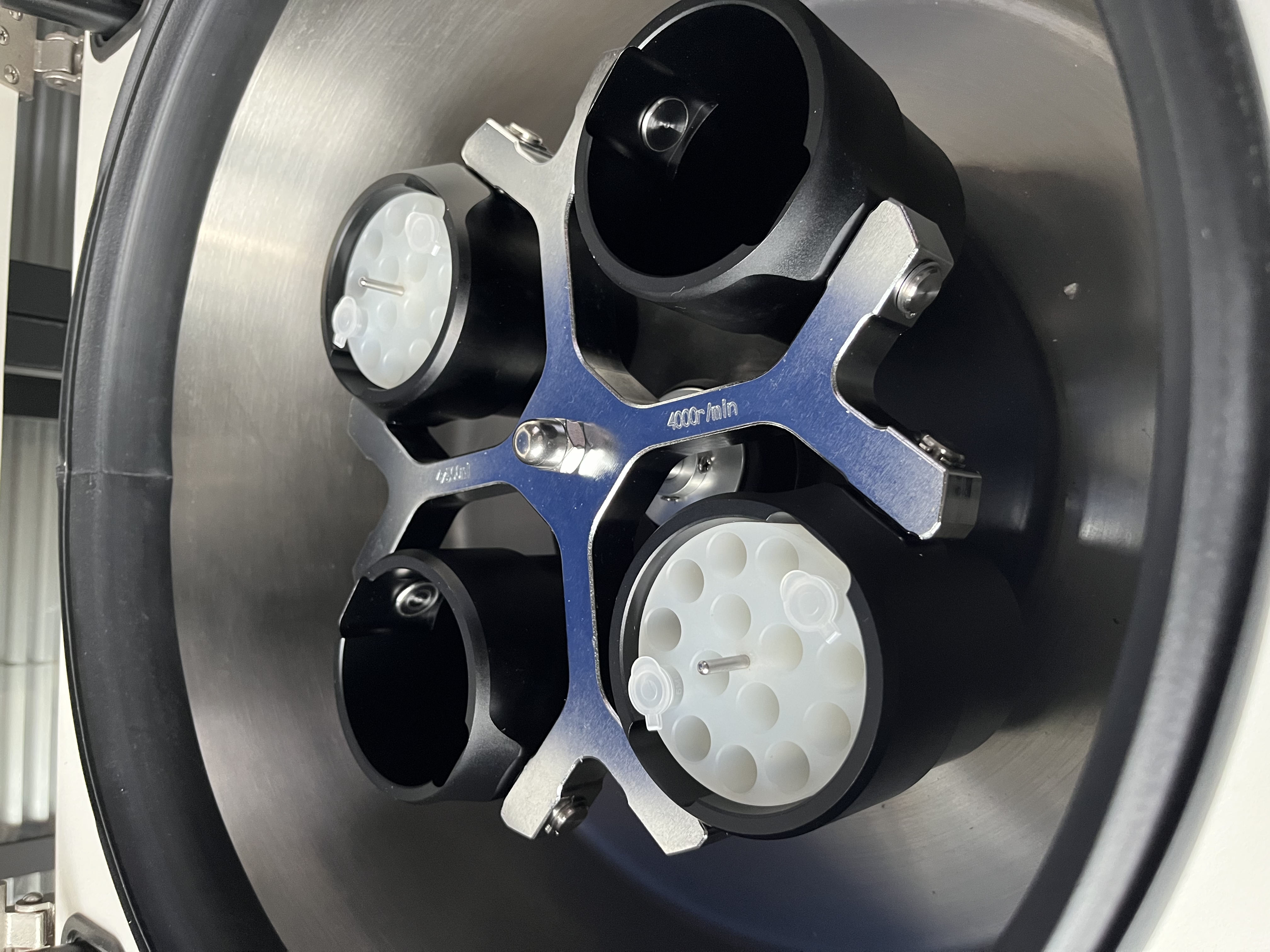 500ml to 5ml Round-bottom Centrifuge Adapter-乐朴医疗