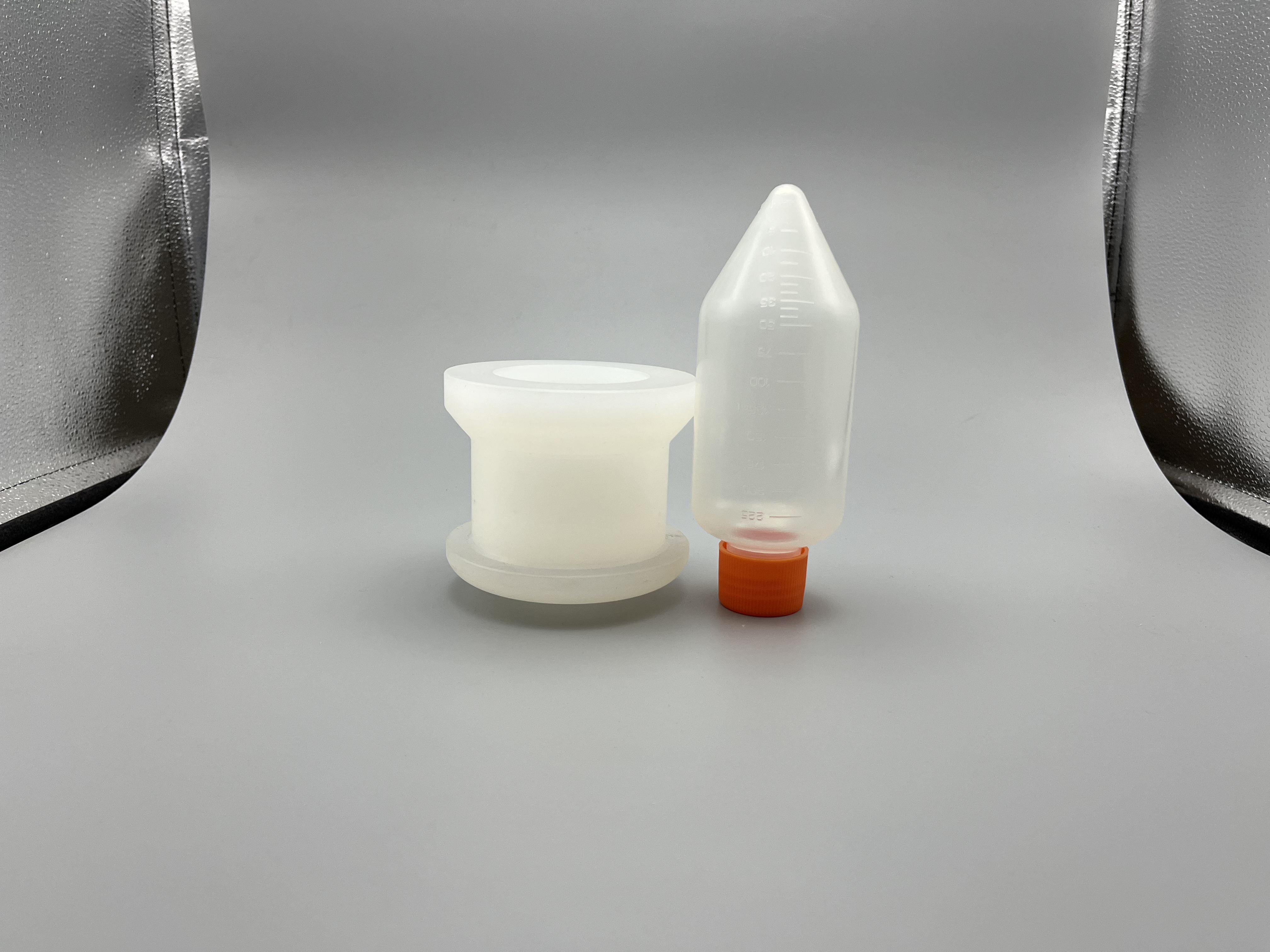 750ml to 250ml Conical-bottom Centrifuge Adapter-乐朴医疗