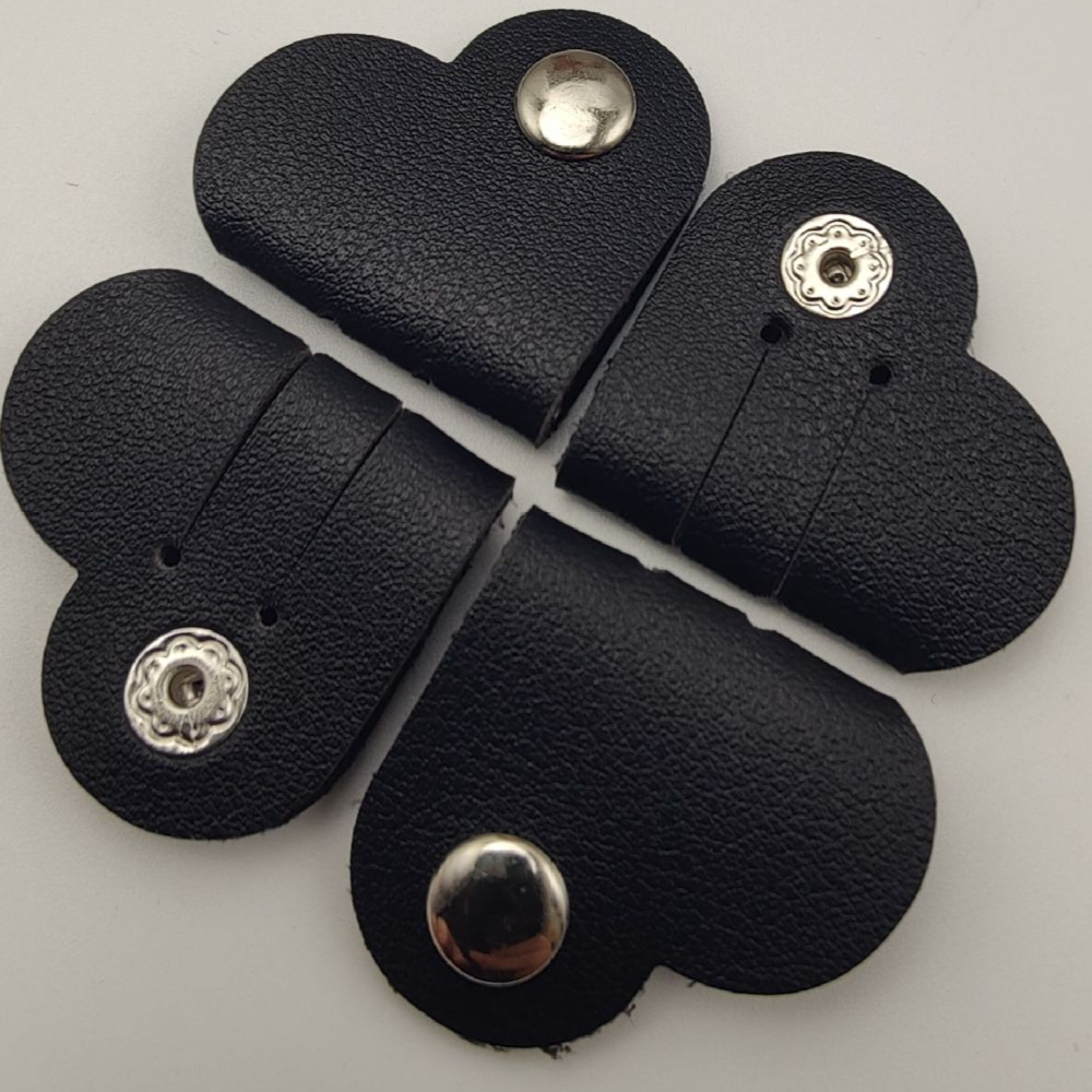 อุปกรณ์จัดระเบียบสายชาร์จ