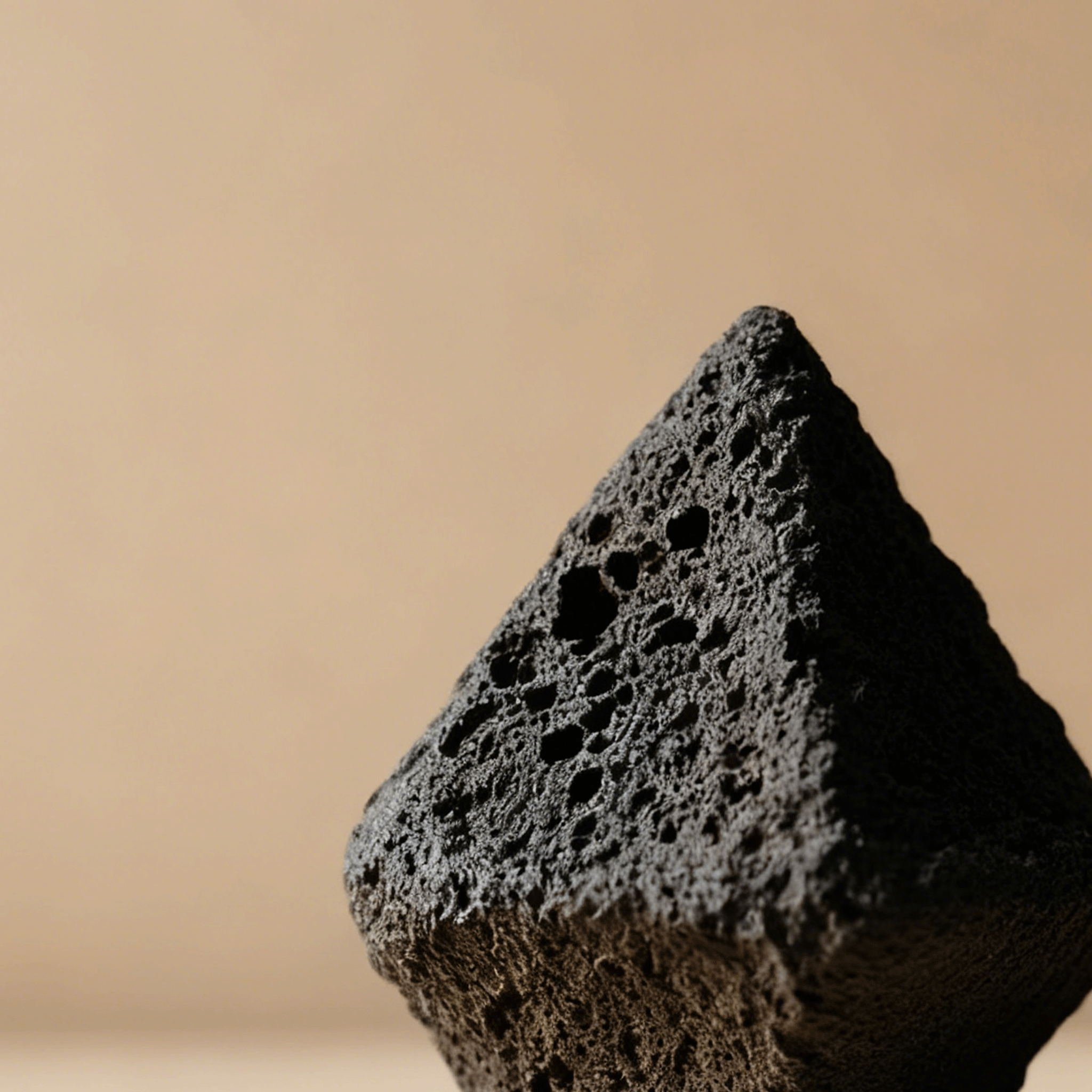 經典異形黑色手工皂3顆裝外盒展示