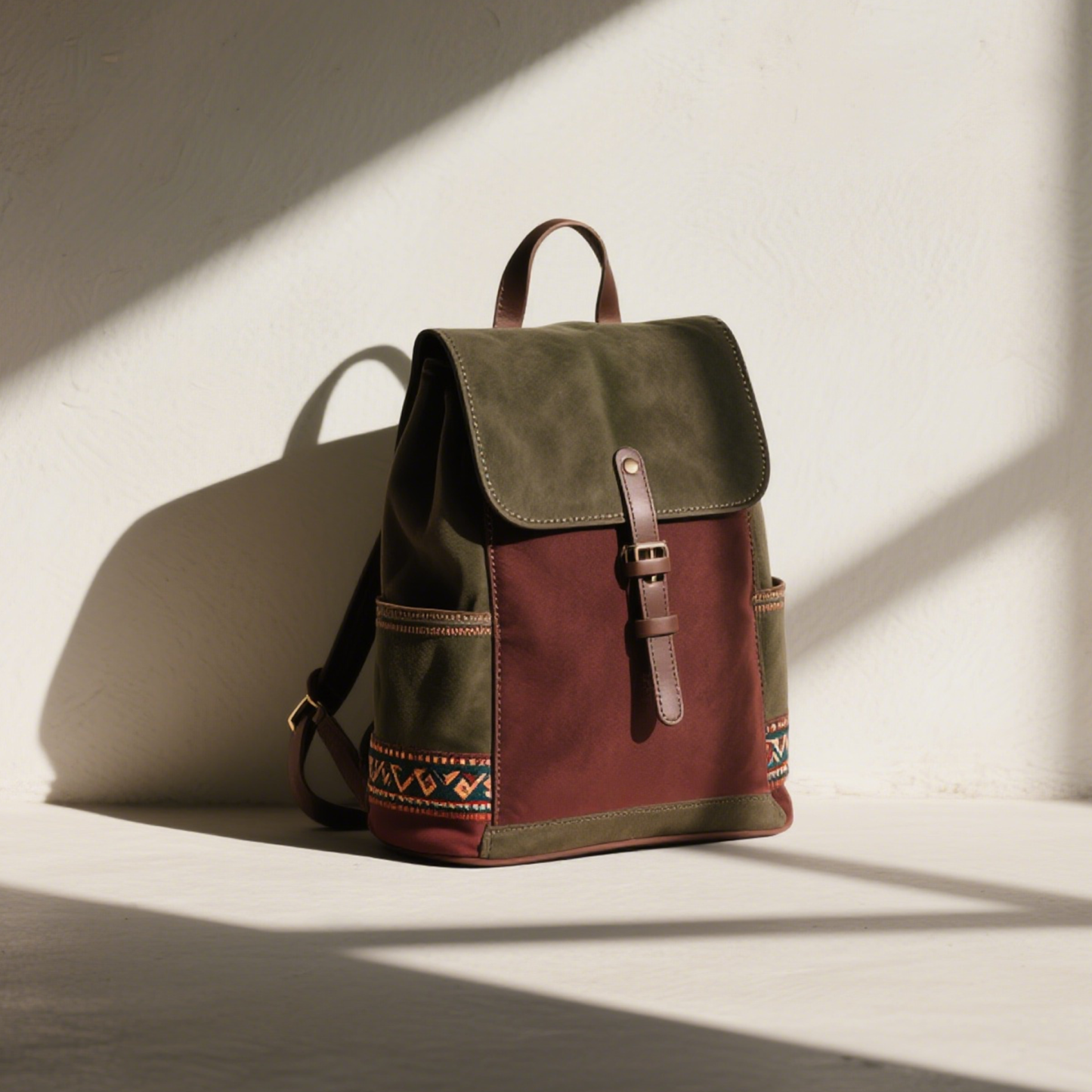 帆布皮革刺繡休閒背包