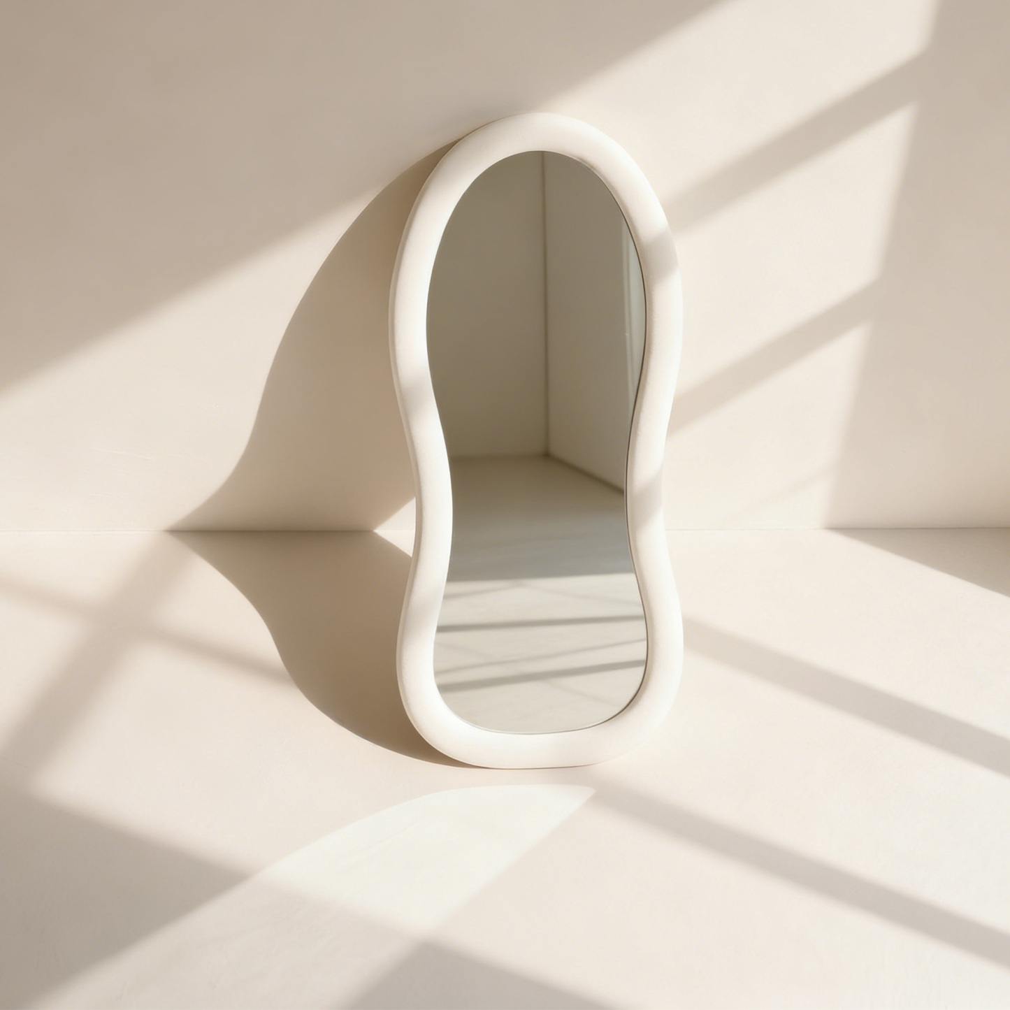 現代曲線陶瓷化妝鏡