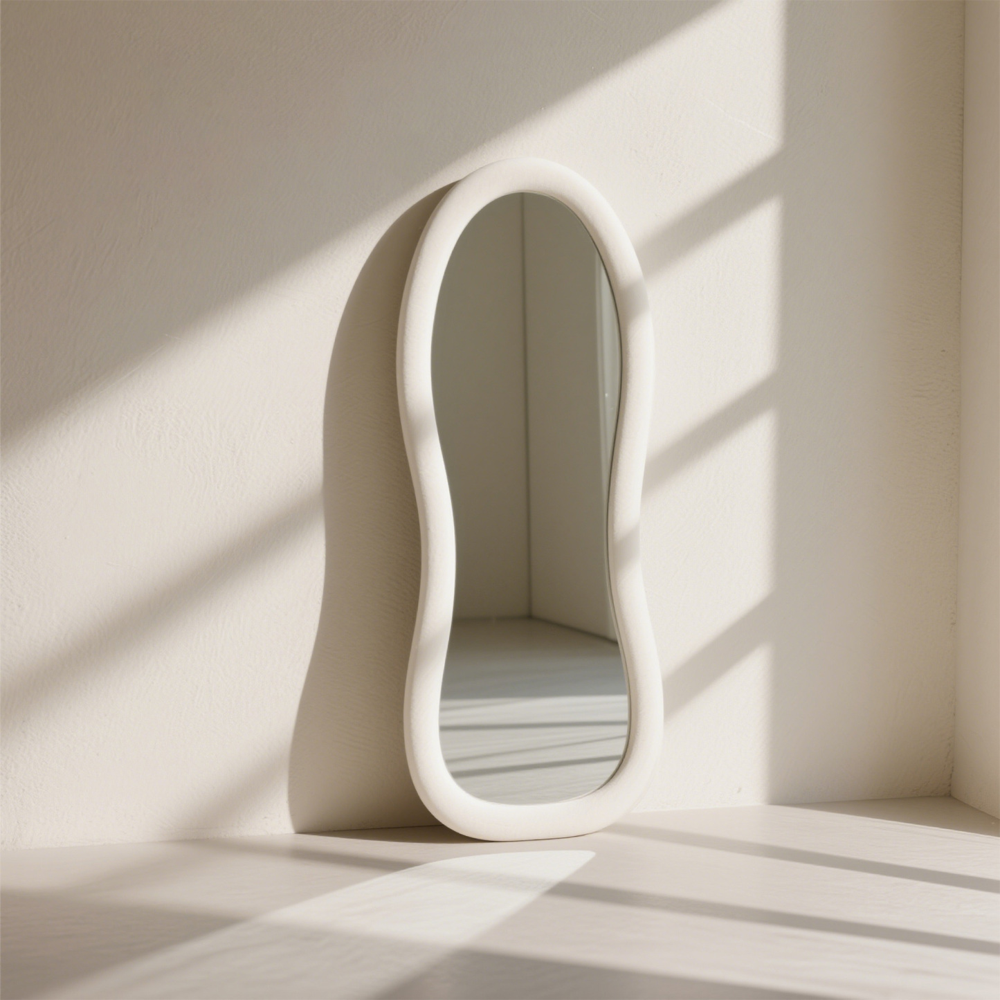 現代曲線陶瓷化妝鏡