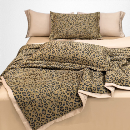 ชุดผ้าไหมสี่ชิ้น