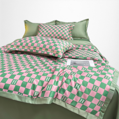 ชุดผ้าไหมสี่ชิ้น