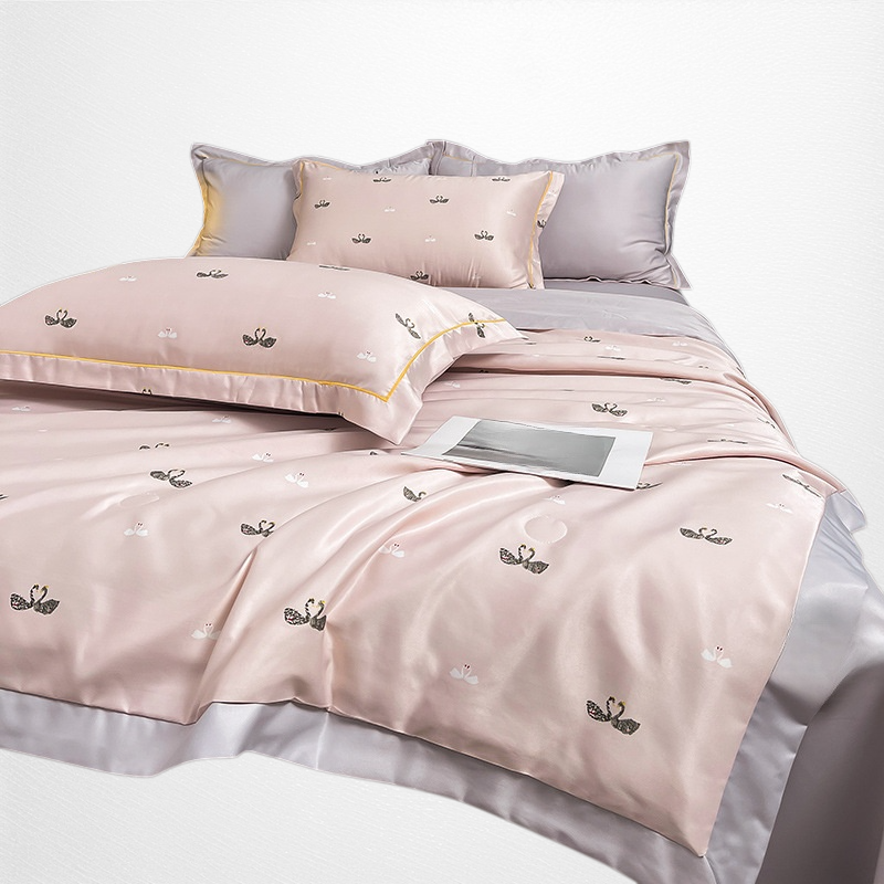 ชุดผ้าไหมสี่ชิ้น