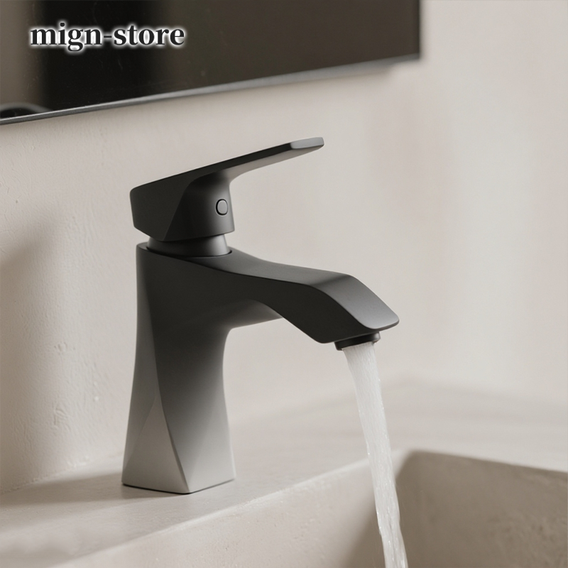 防鏽黑色水龍頭耐用材質展示