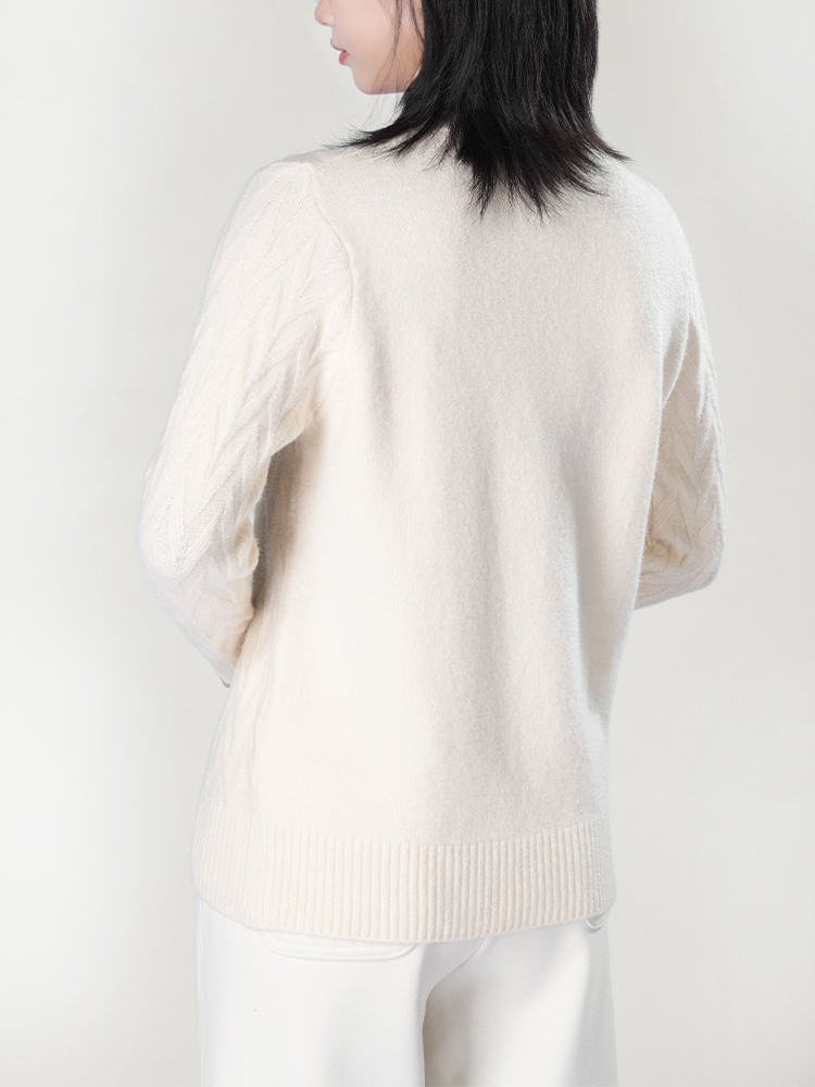 1326834 秋冬新款半高领毛衣