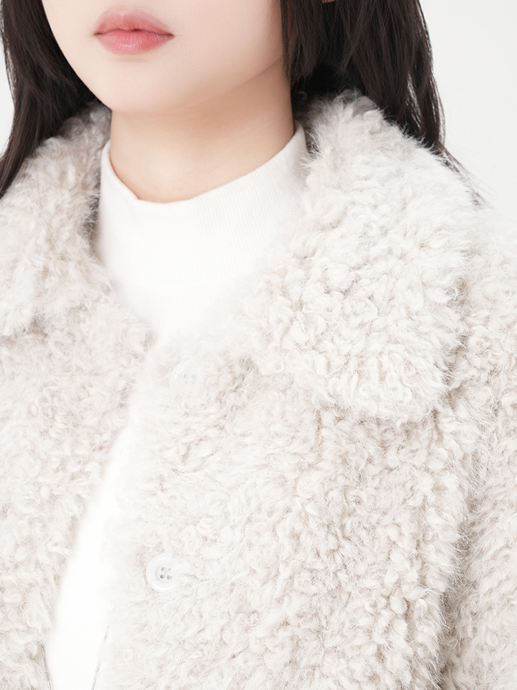 1326830  羊羔毛短款外套女