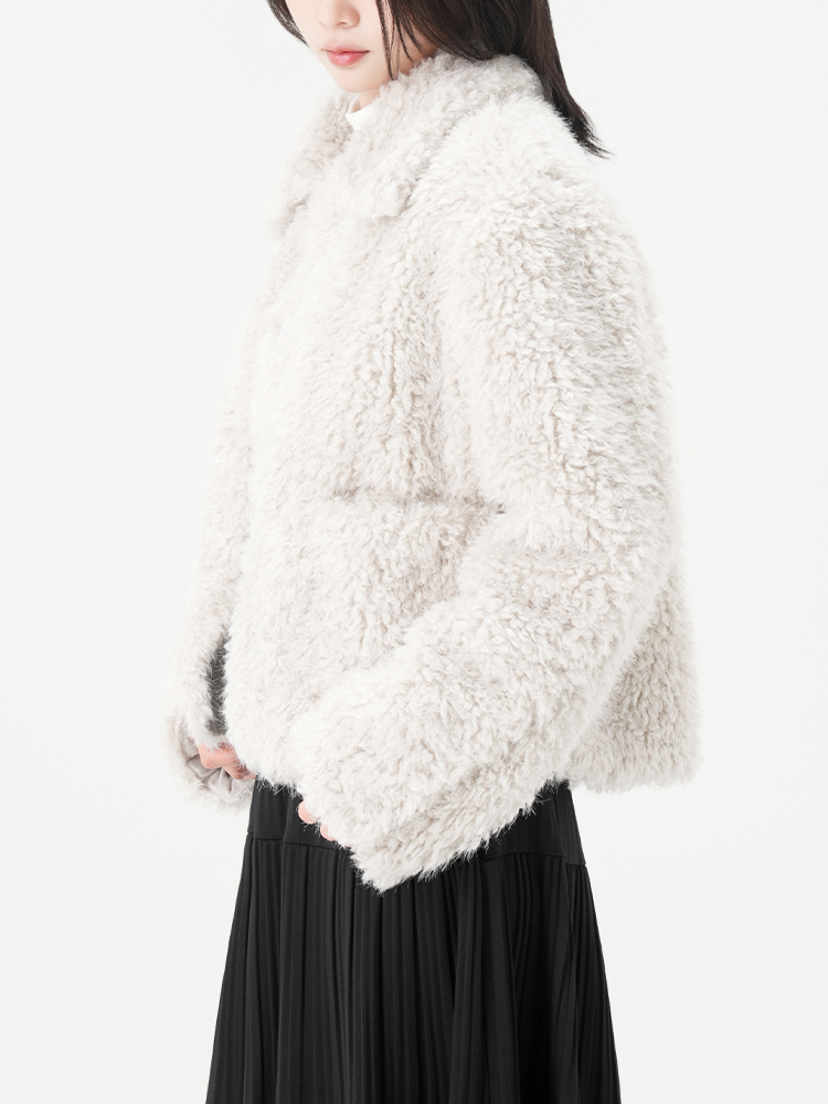 1326830  羊羔毛短款外套女