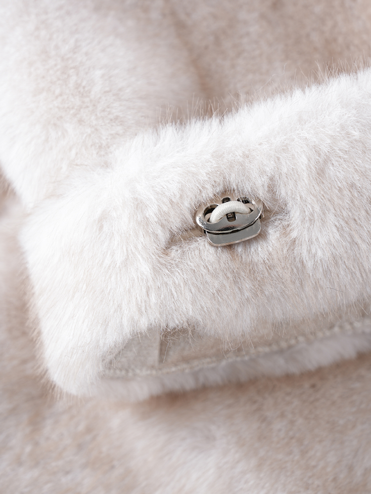 1326828 立领防水貂毛皮草