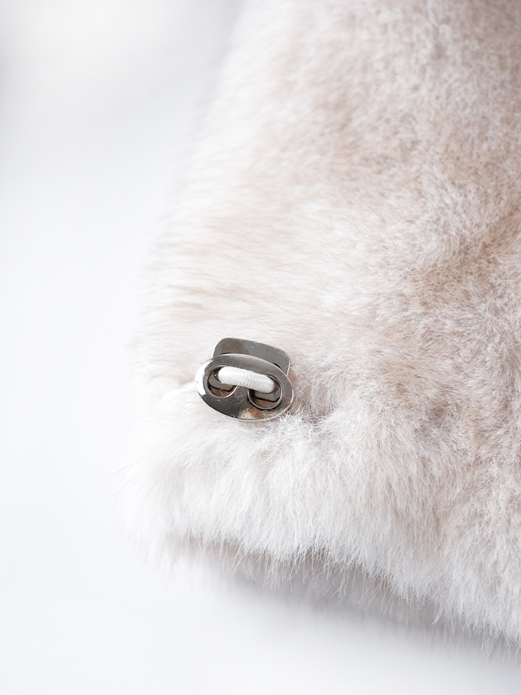 1326828 立领防水貂毛皮草