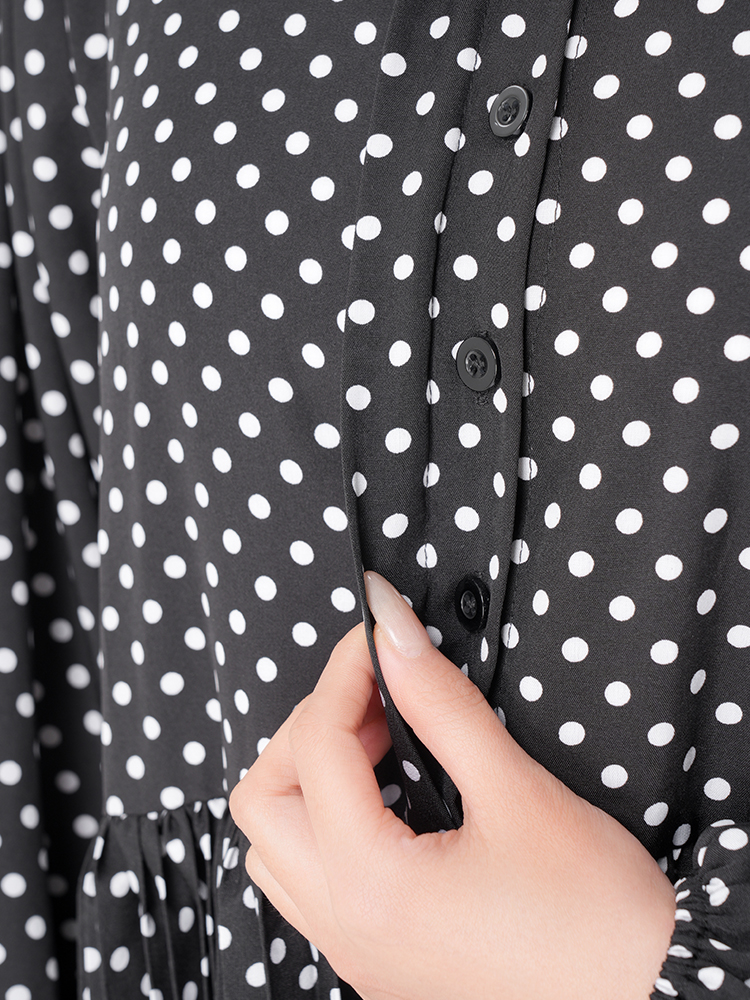 1307145 黑色波点九分袖连衣裙