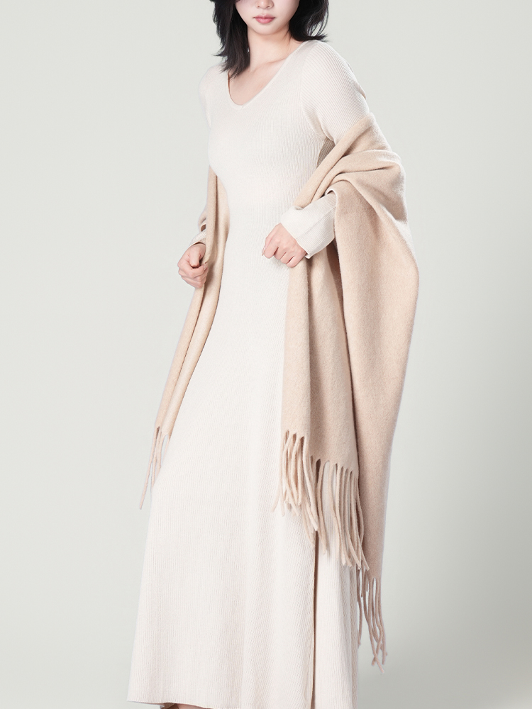 1327092 秋季针织气质套装