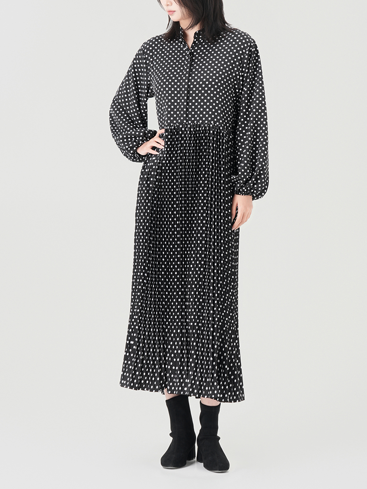 1307145 黑色波点九分袖连衣裙