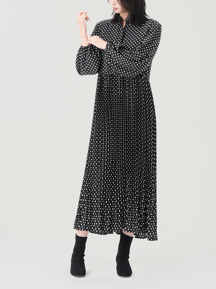 1307145 黑色波点九分袖连衣裙