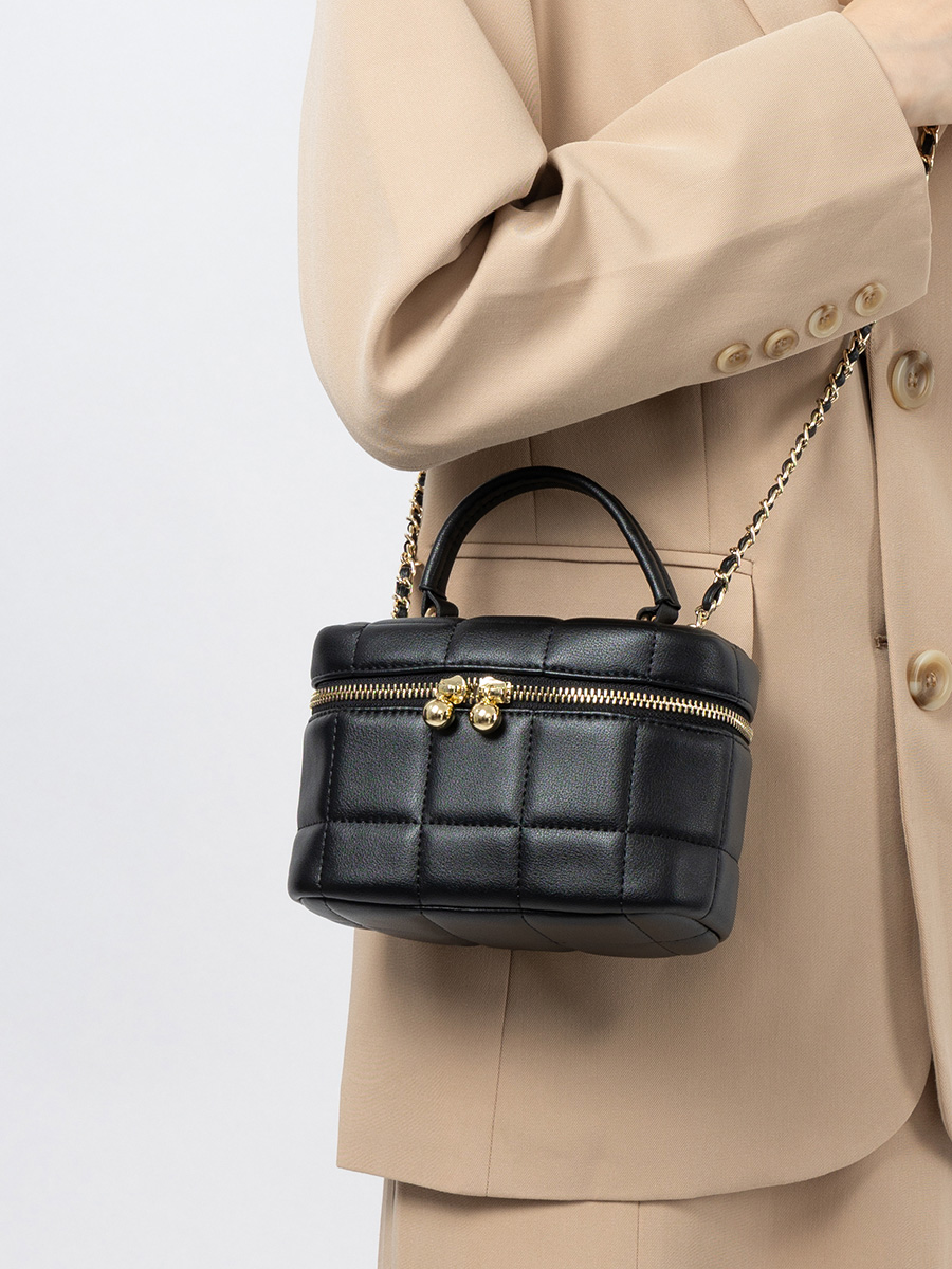 White Diamond-Quilted Chain Crossbody Bag