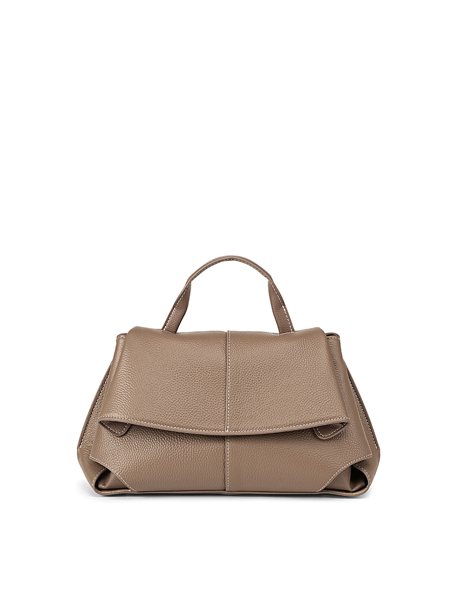 Elegant, versatile tote bag