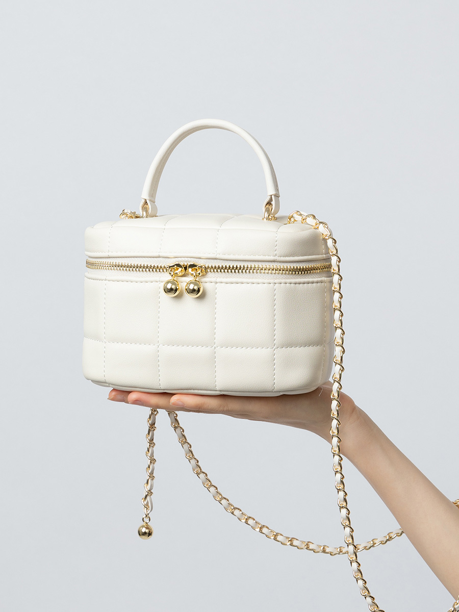 White Diamond-Quilted Chain Crossbody Bag